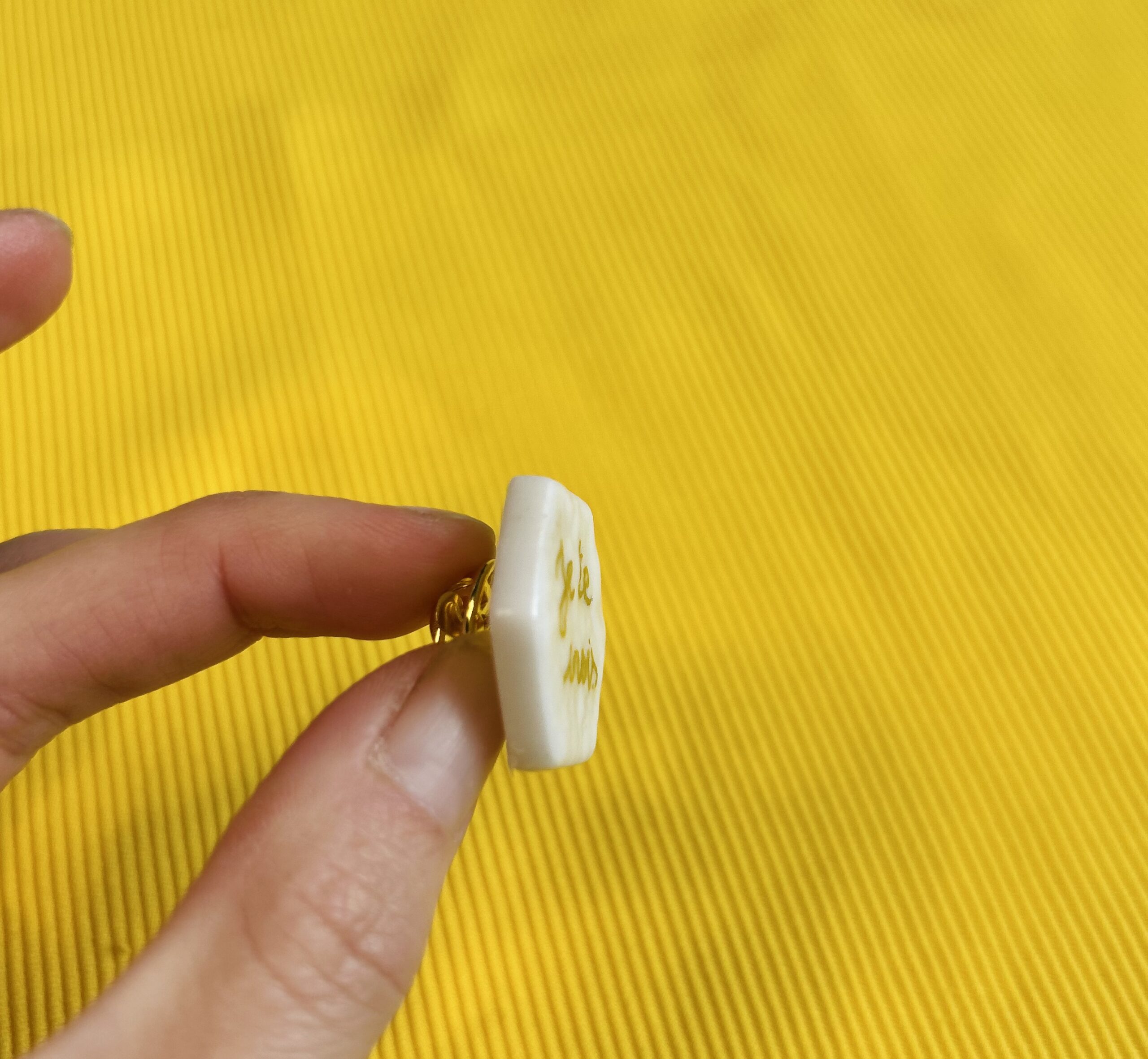 "Je te crois" - Pin's – Image 2